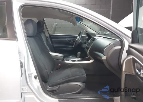 2015 Nissan Altima 2.5 S z USA, uszkodzony, nr VIN 1N4AL3APXFN402618